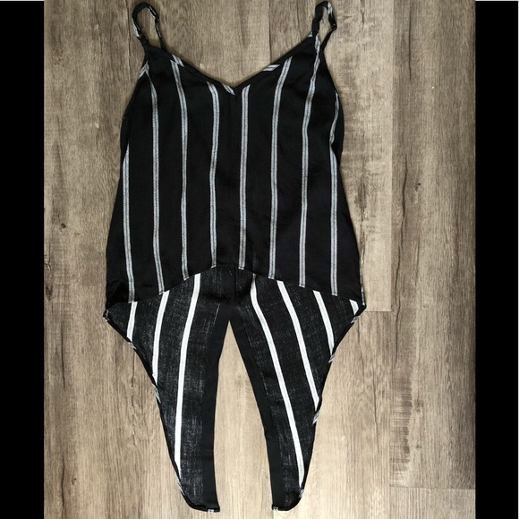 H&M top. - Picture 4 of 4